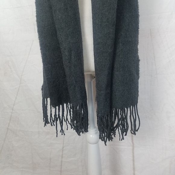 H&M gray long men's scarf - Picture 2 of 9